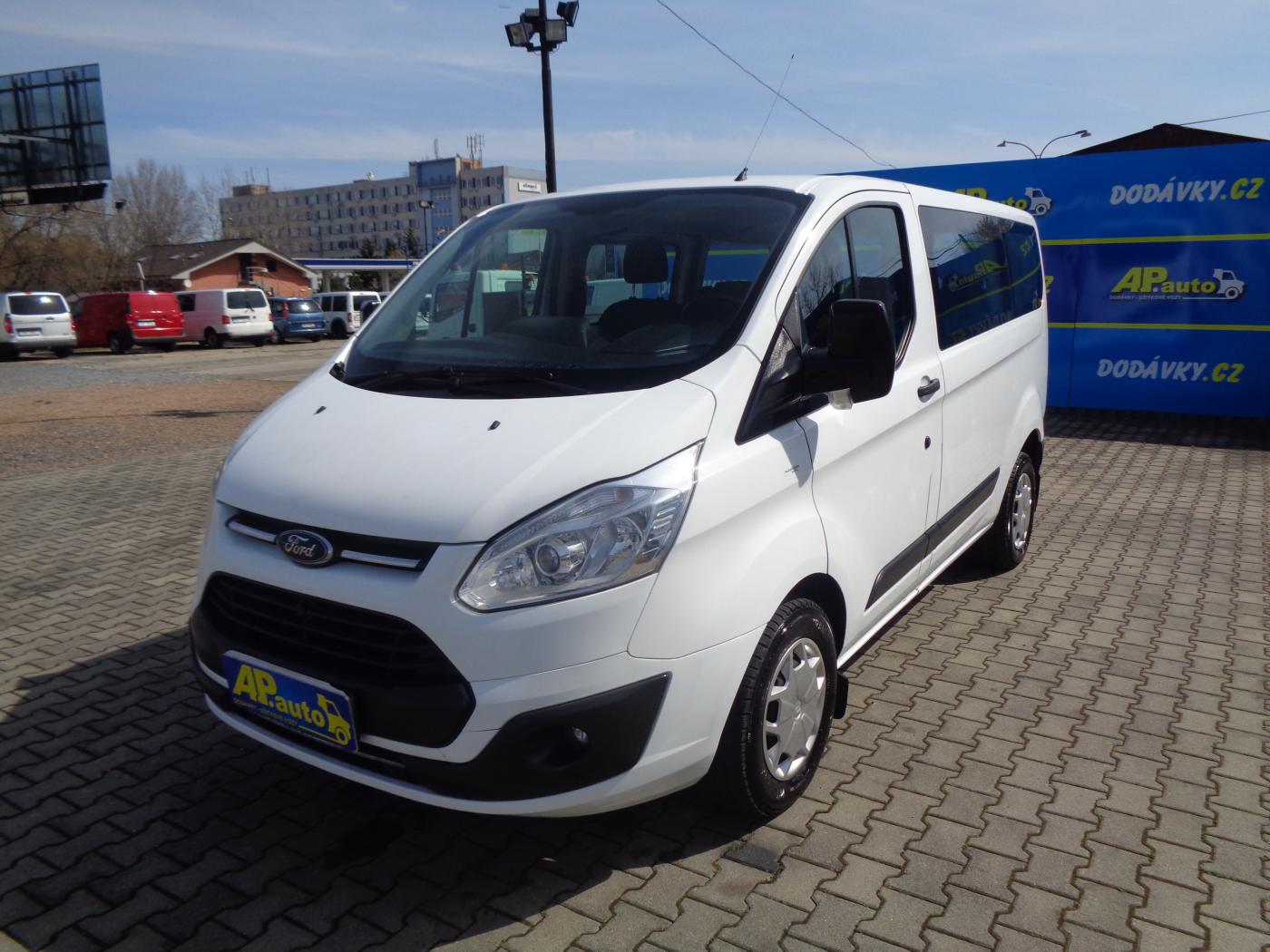 Ford Transit Custom 2,0 TDCI  L1H1 8MÍST BUS KLIMA SERVISKA