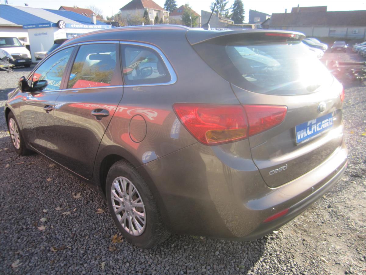 kia-ceed-sw-1-6gdi-klima - 4