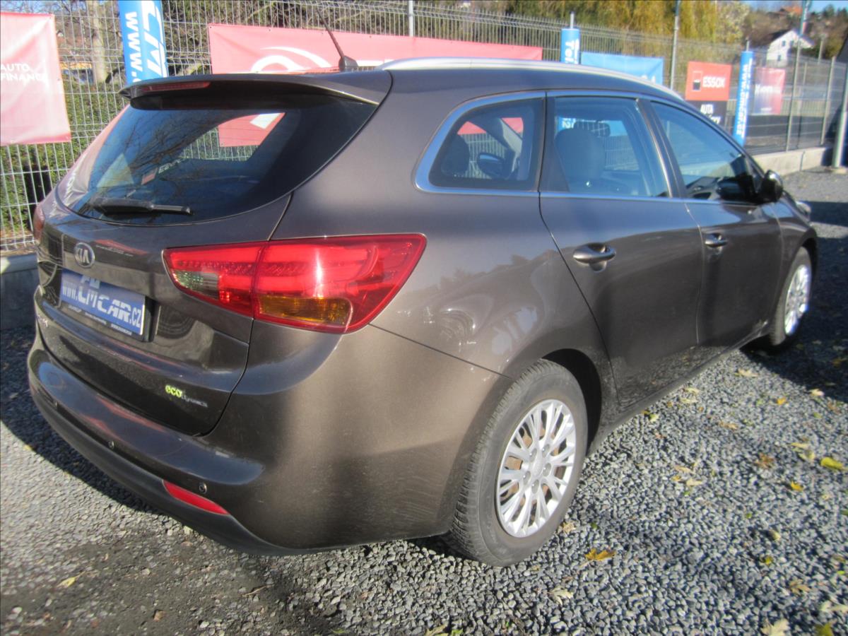 kia-ceed-sw-1-6gdi-klima - 6