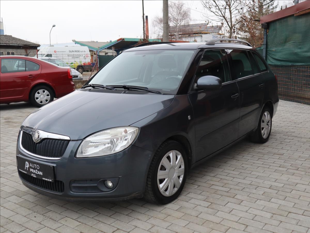 skoda-fabia-1-4-16v-ambiente-combi - 2