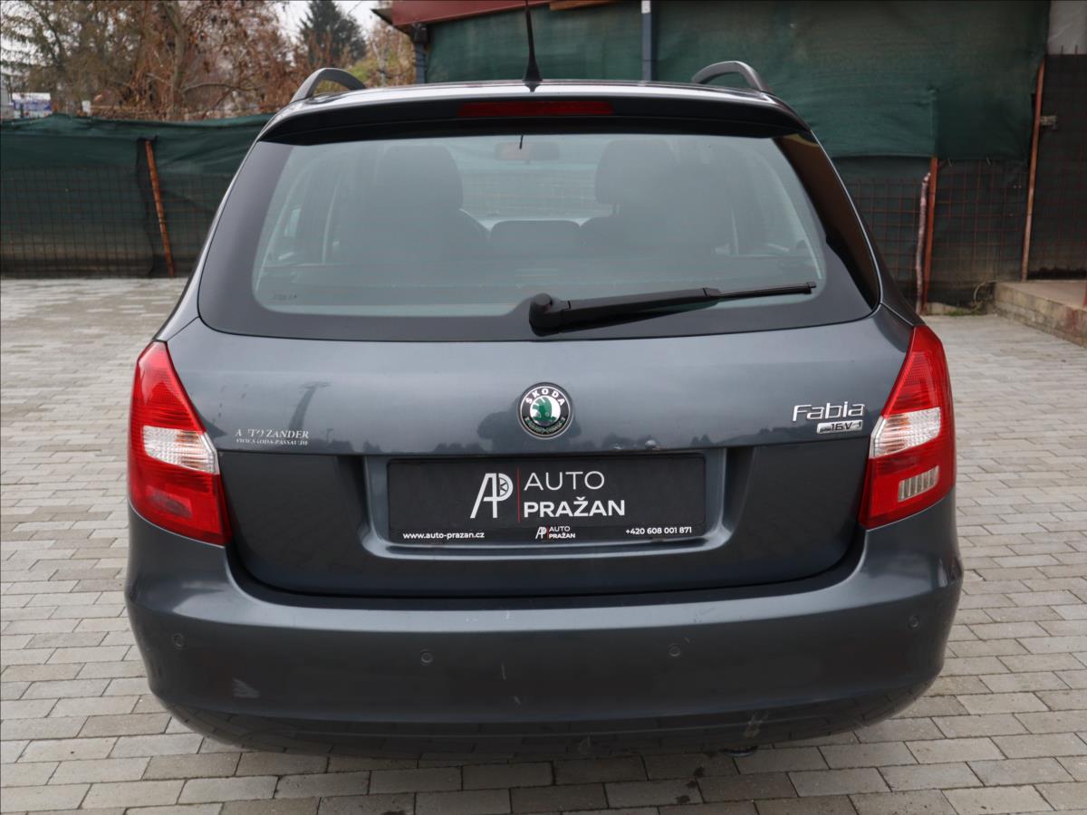 skoda-fabia-1-4-16v-ambiente-combi - 4