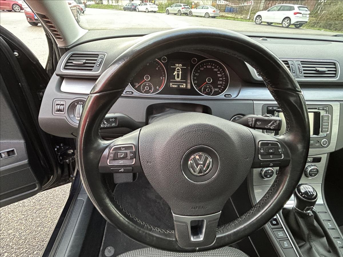 volkswagen-passat-2-0-tdi-103kw-navi-alu-comfort - 6