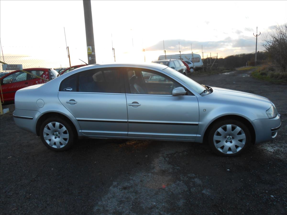 skoda-superb-2-5-tdi-114-kw-v-6 - 1