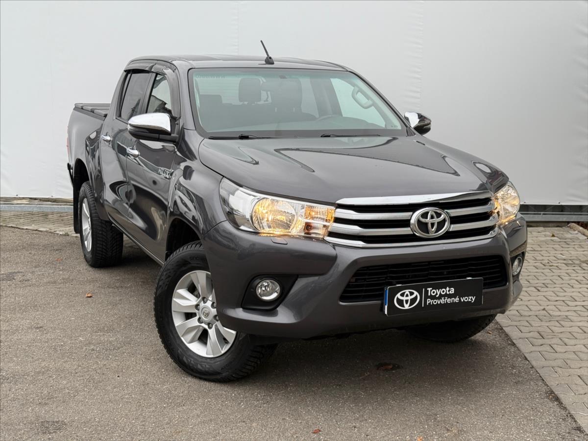 toyota-hilux-2-4-double-cab-4x4-active - 2