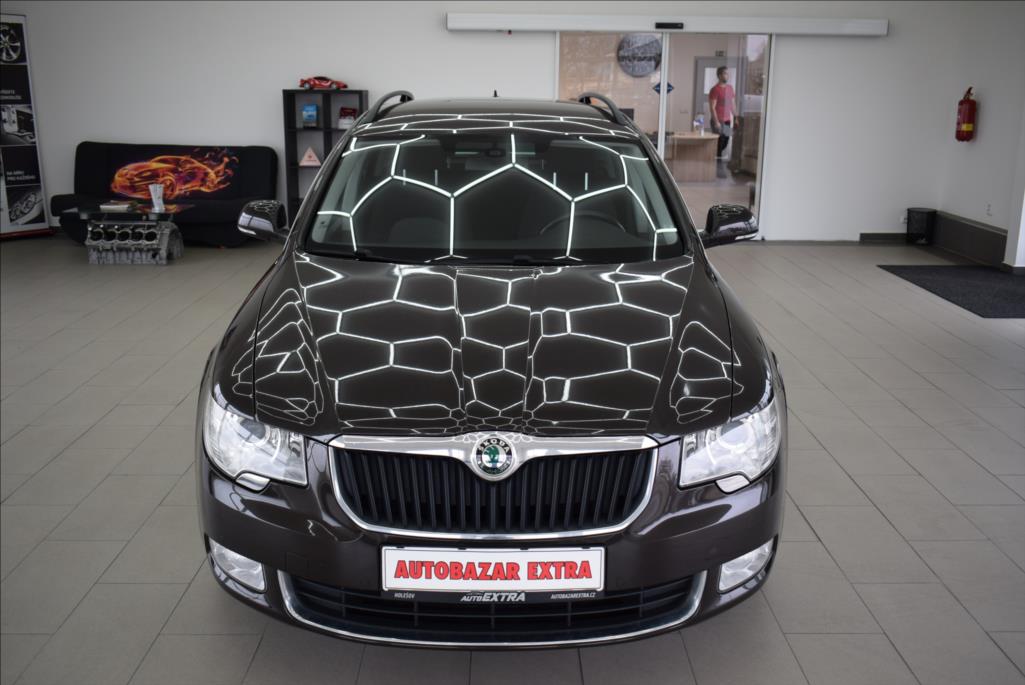 skoda-superb-2-0-cr-tdi-navi-digiklima - 1