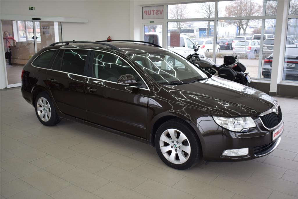 skoda-superb-2-0-cr-tdi-navi-digiklima - 2