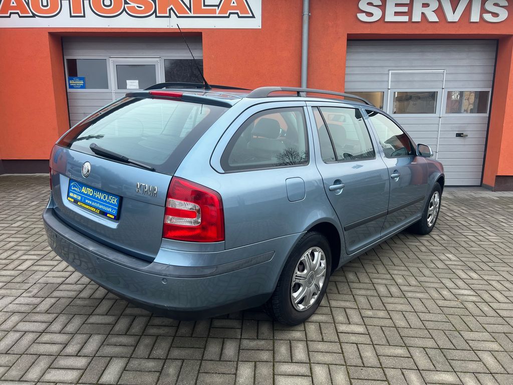 skoda-octavia-1-6-fsi-85kw - 1