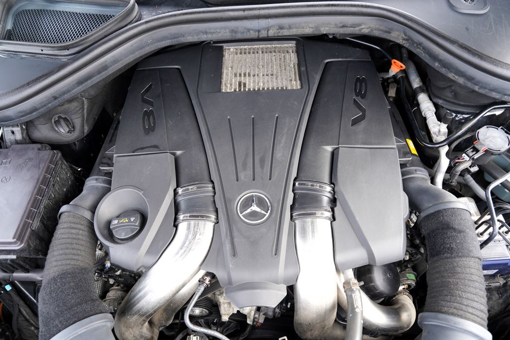 mercedes-benz-gl-gl-500-v8-4matic-7-mist-dph - 9