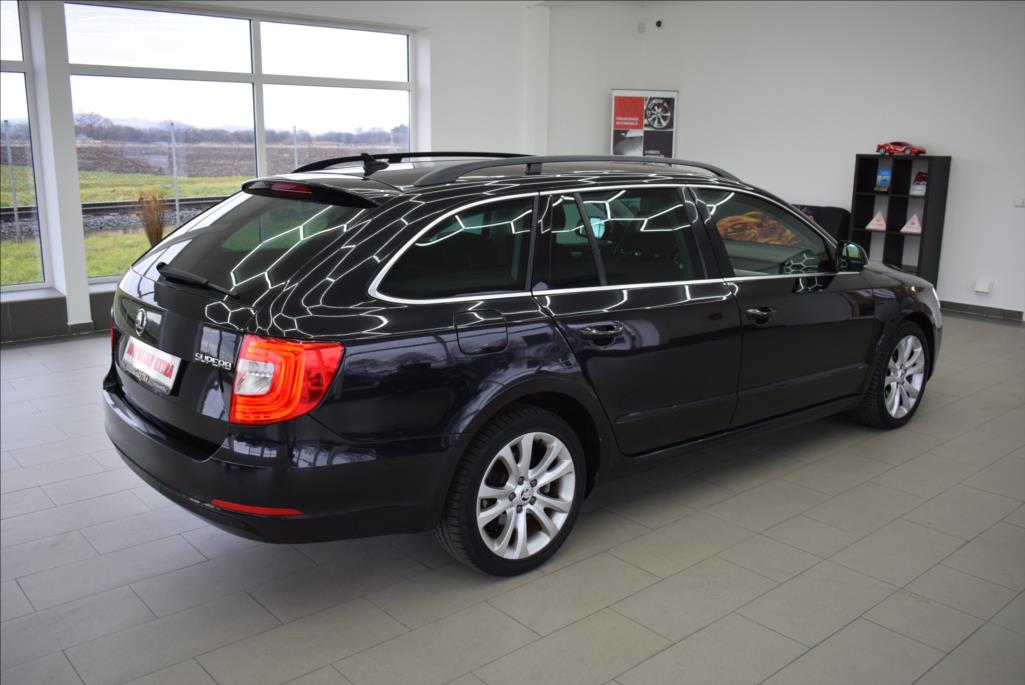 skoda-superb-2-0-tdi-dsg-f1-125-kw-bi-xen - 5