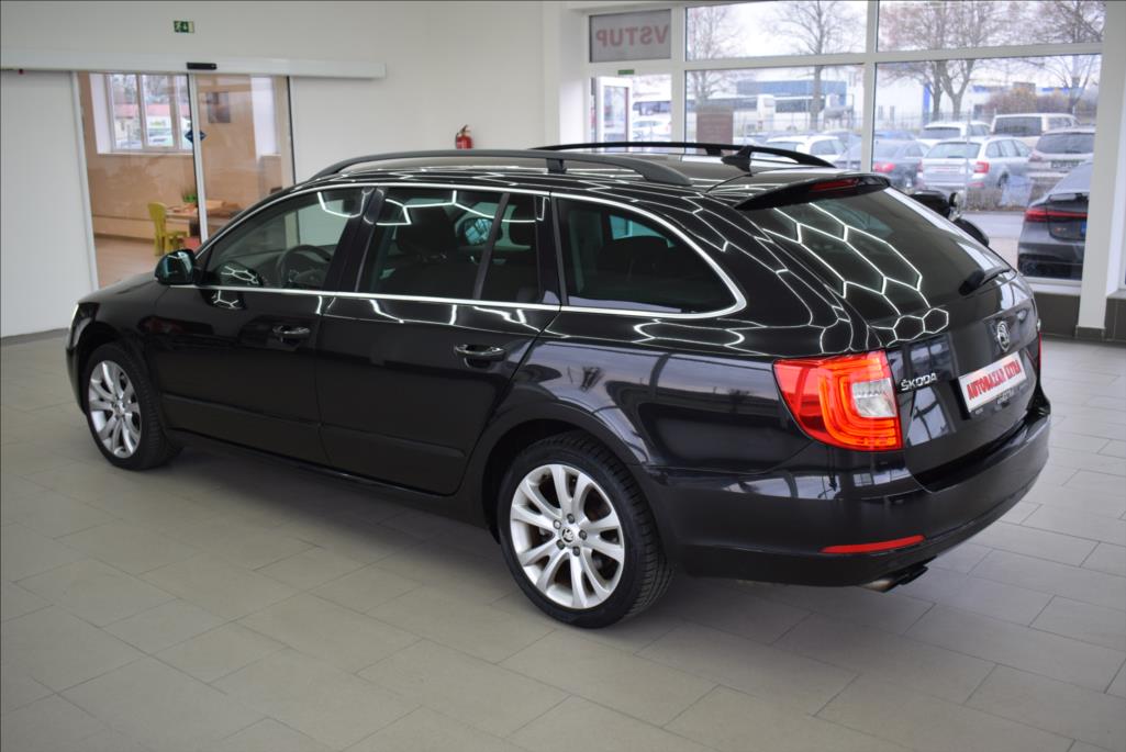 skoda-superb-2-0-tdi-dsg-f1-125-kw-bi-xen - 7