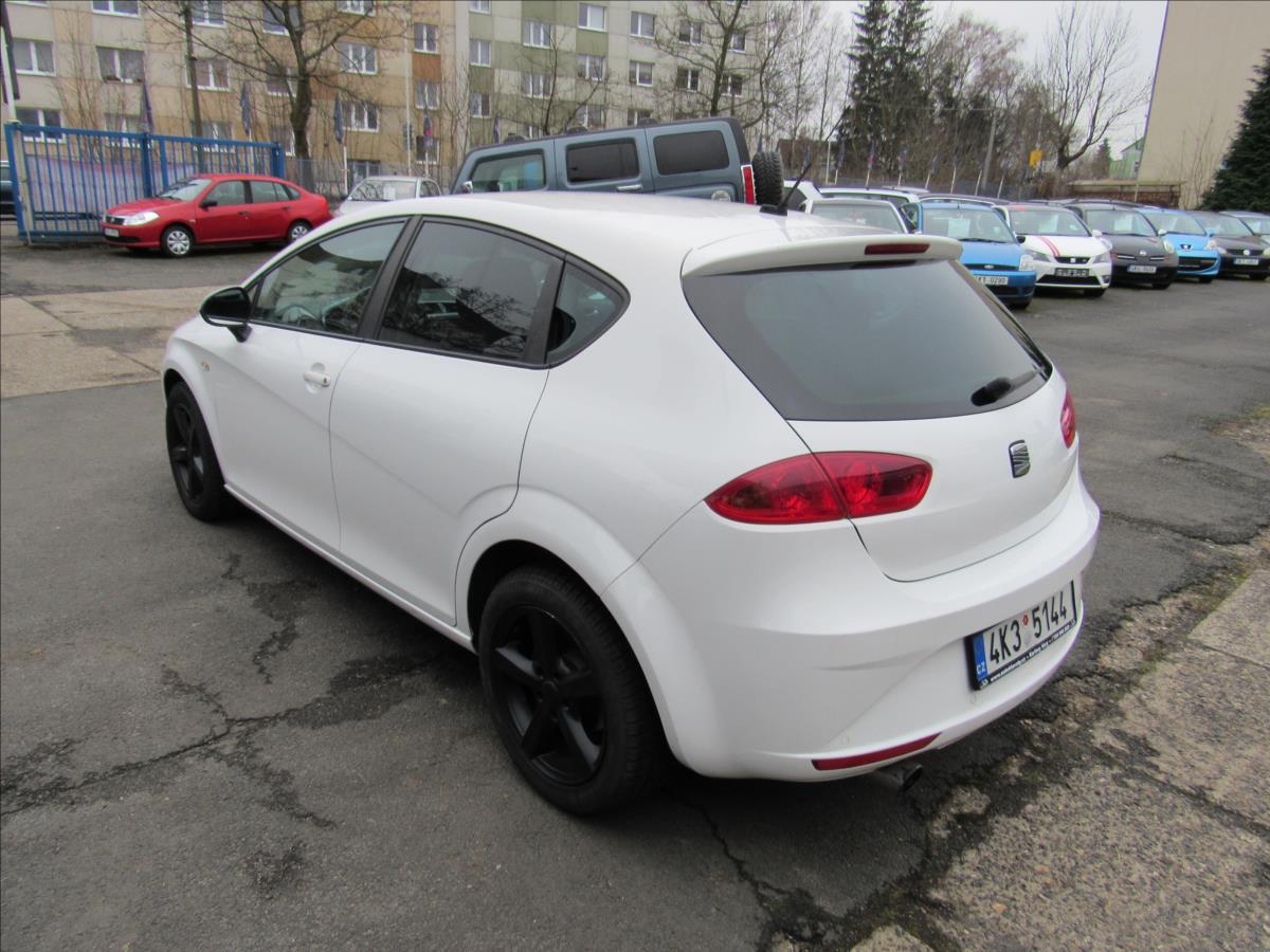 seat-leon-1-6-tdi-cr-77-kw-style-dsg - 3