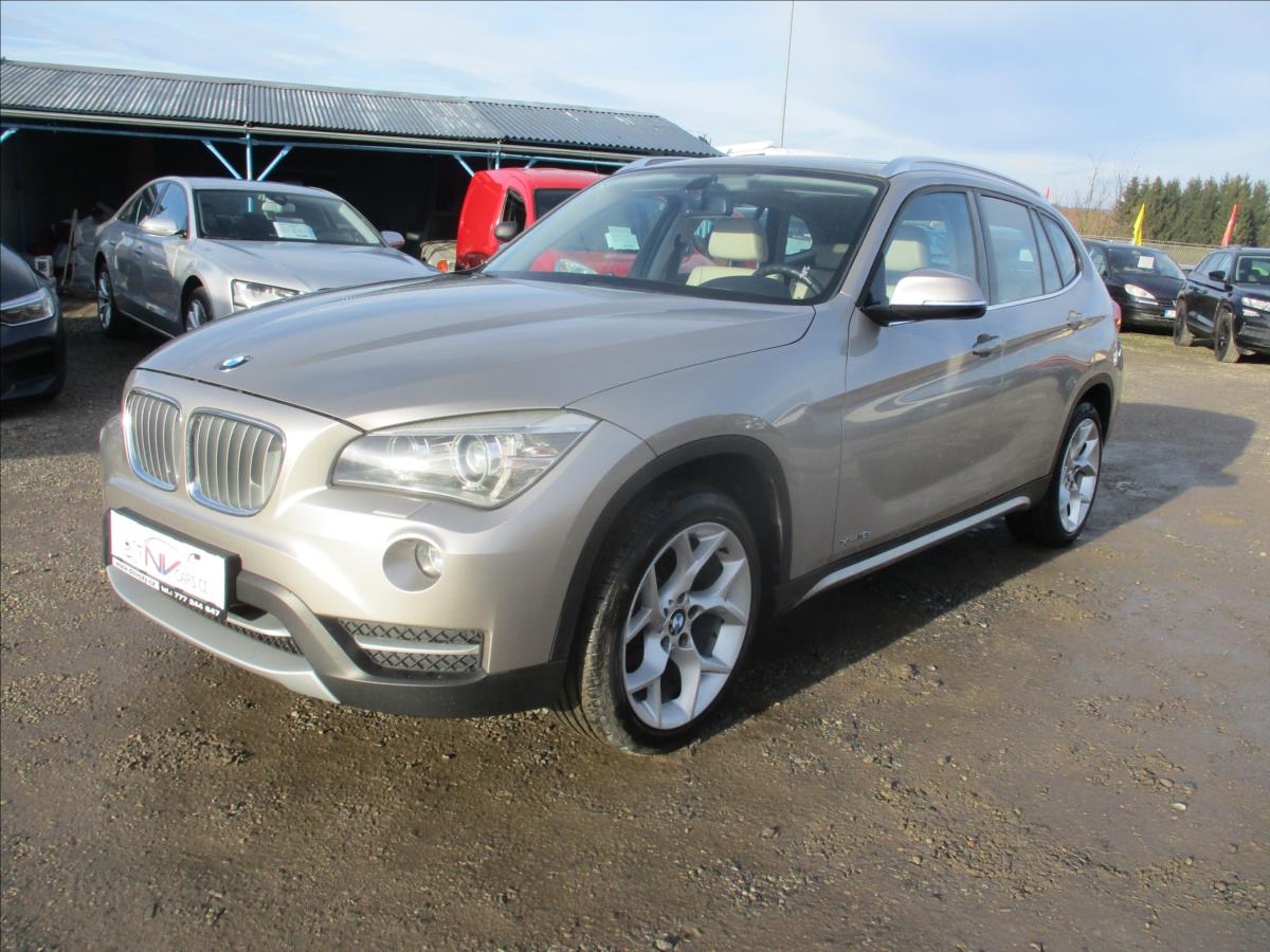 BMW X1 2,0 xDrive18d Futura Panorama Kůže Xenon