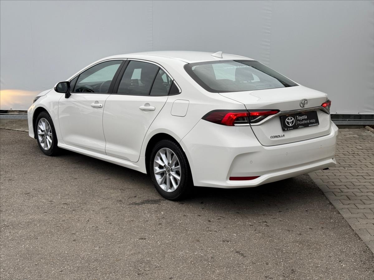 toyota-corolla-1-5-comfort-style-tech - 3