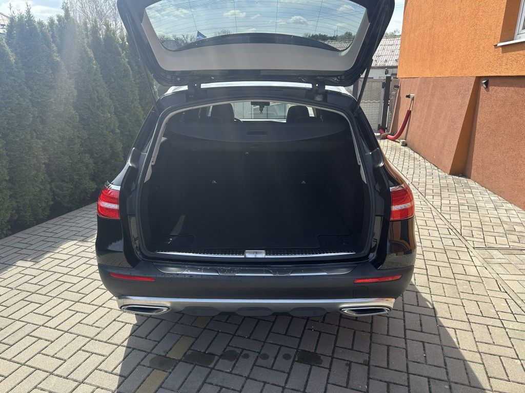 mercedes-benz-tridy-e-e-220d-4matic-all-terraint - 4
