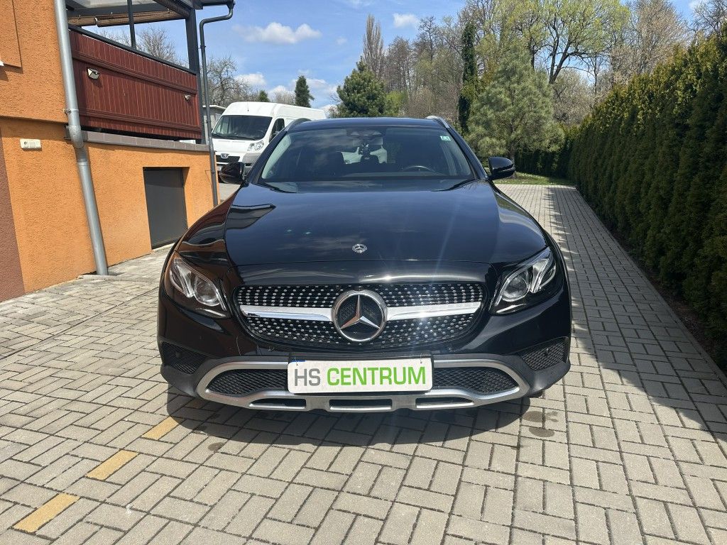 mercedes-benz-tridy-e-e-220d-4matic-all-terraint - 9