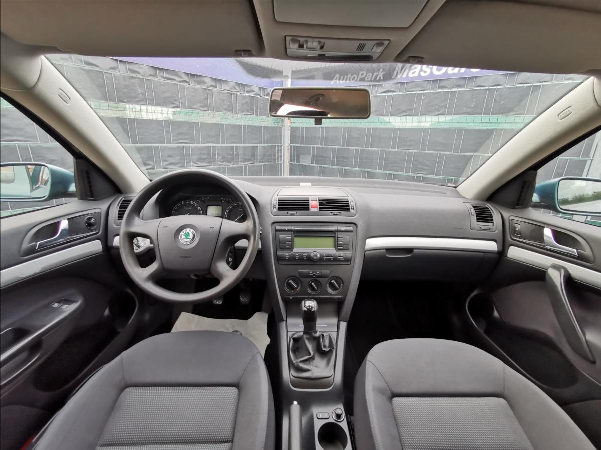 skoda-octavia-ii-1-6-fsi-ambiente-combi - 6