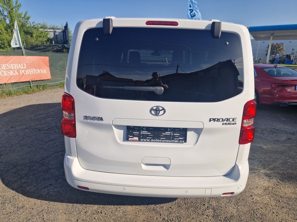 toyota-proace-2-0d-l1-8mist-family-navi - 5