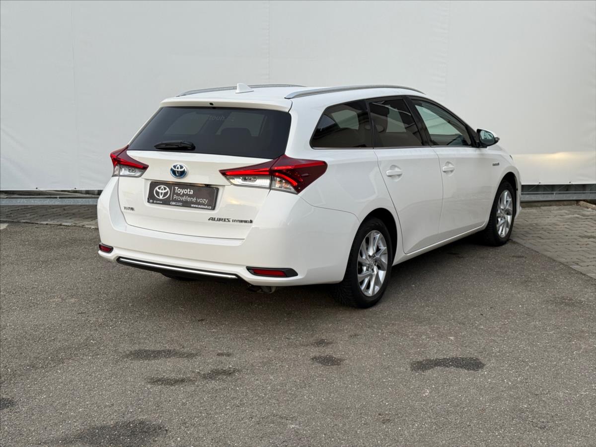 toyota-auris-1-8-active-trend - 5