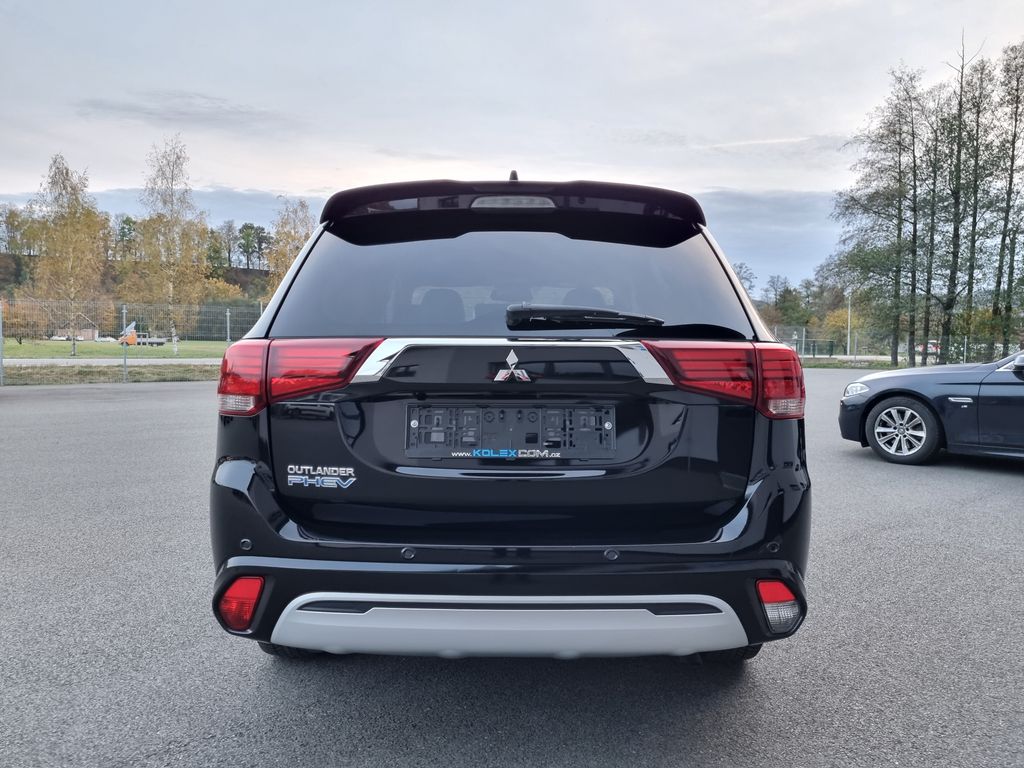 mitsubishi-outlander-2-4-phev-4x4 - 3