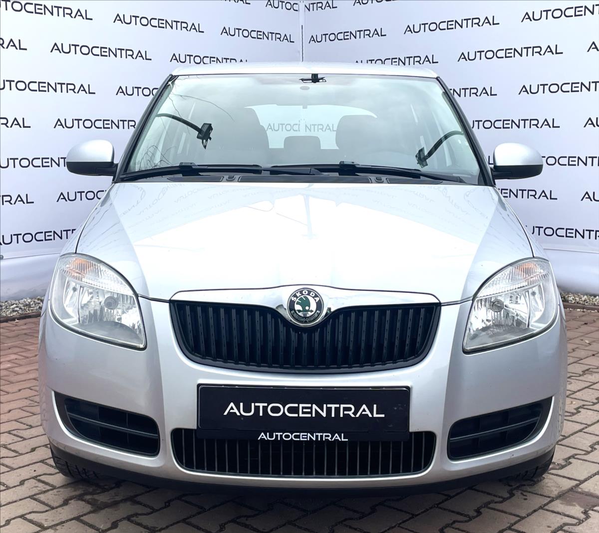 skoda-fabia-1-4-i-16v-63kw-po-servisu - 1