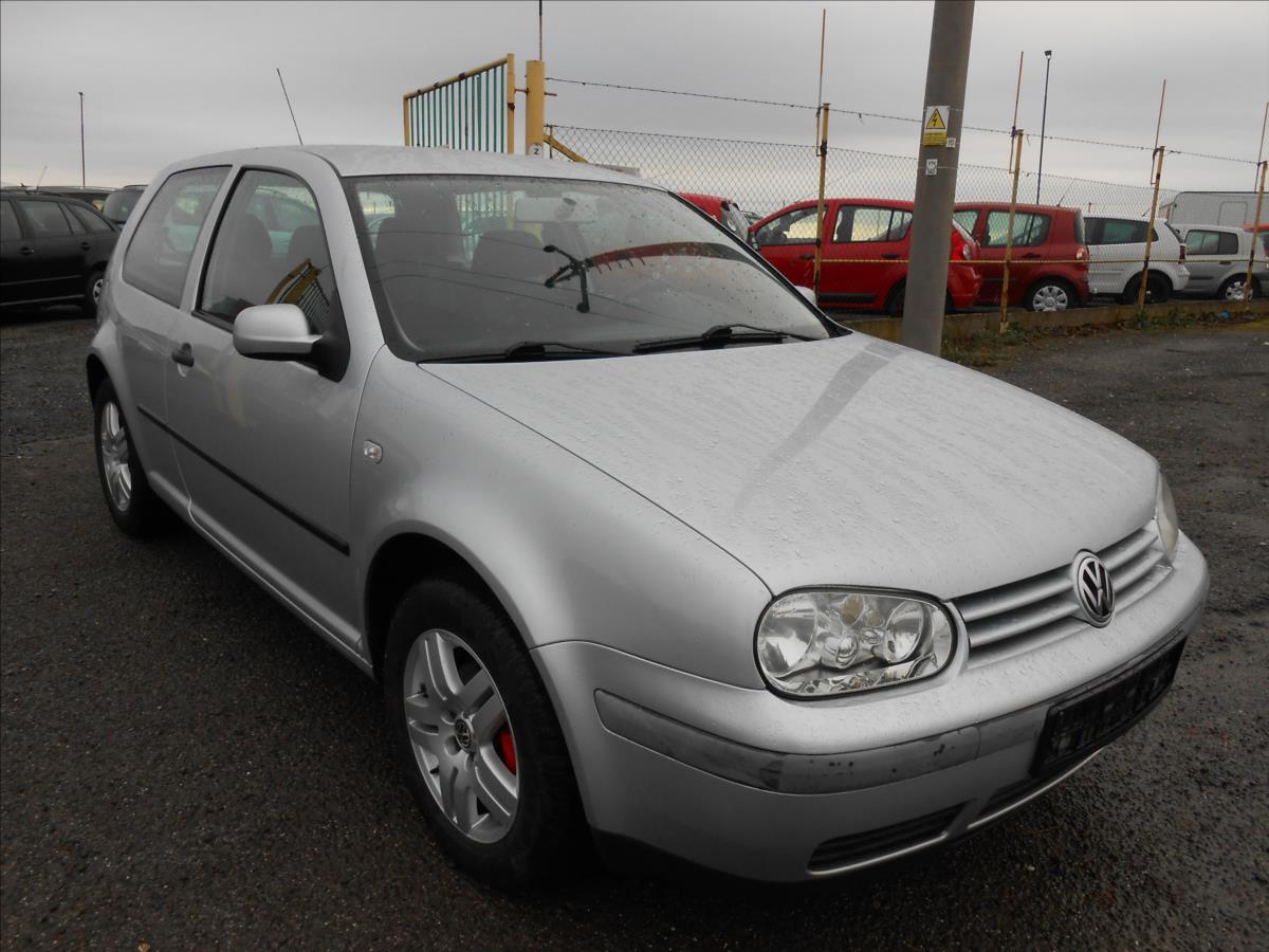 Volkswagen Golf 1,4 i 55 kW KLIMA