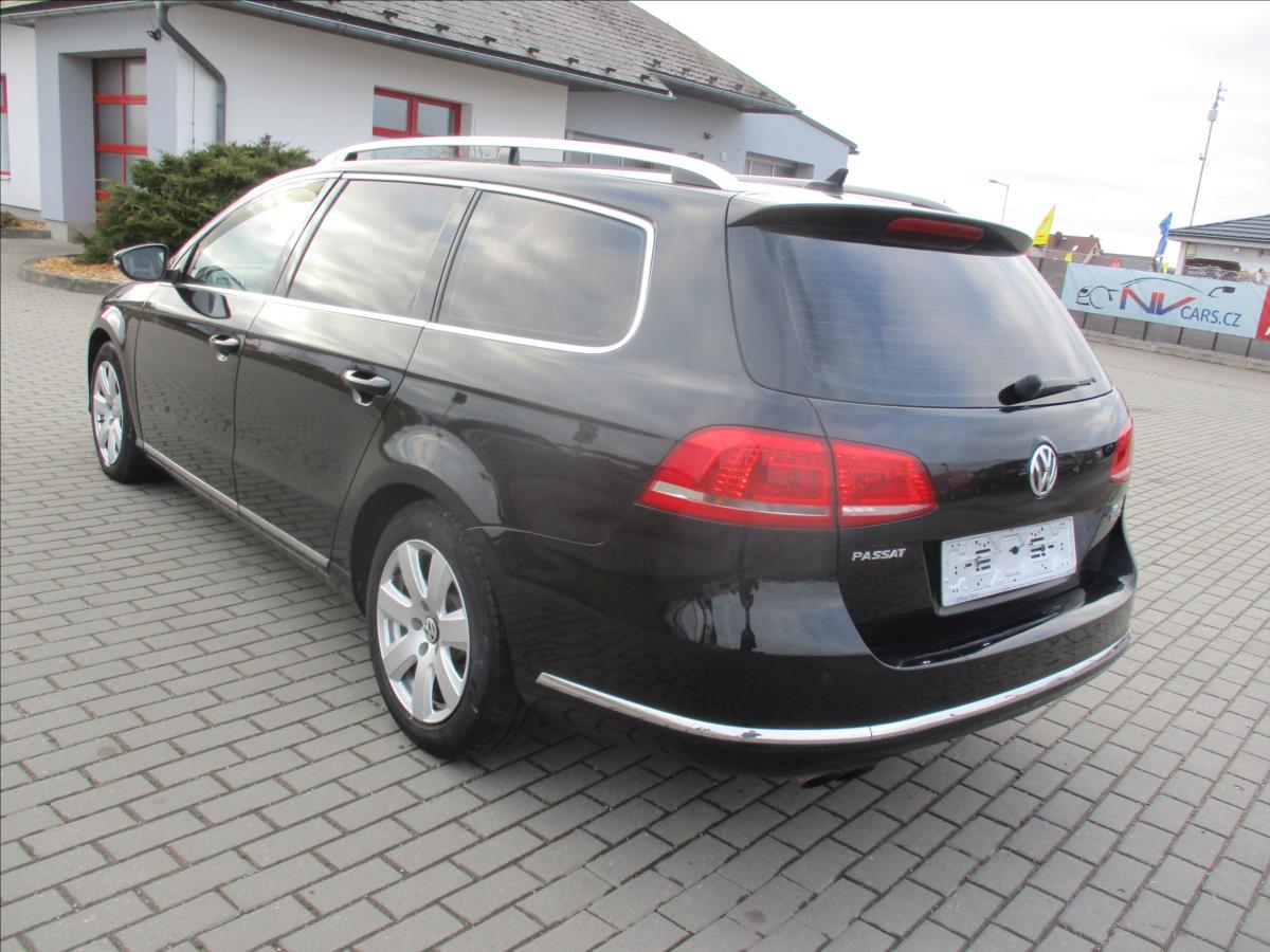 volkswagen-passat-2-0-tdi-103kw-highline-bez-koroze - 2