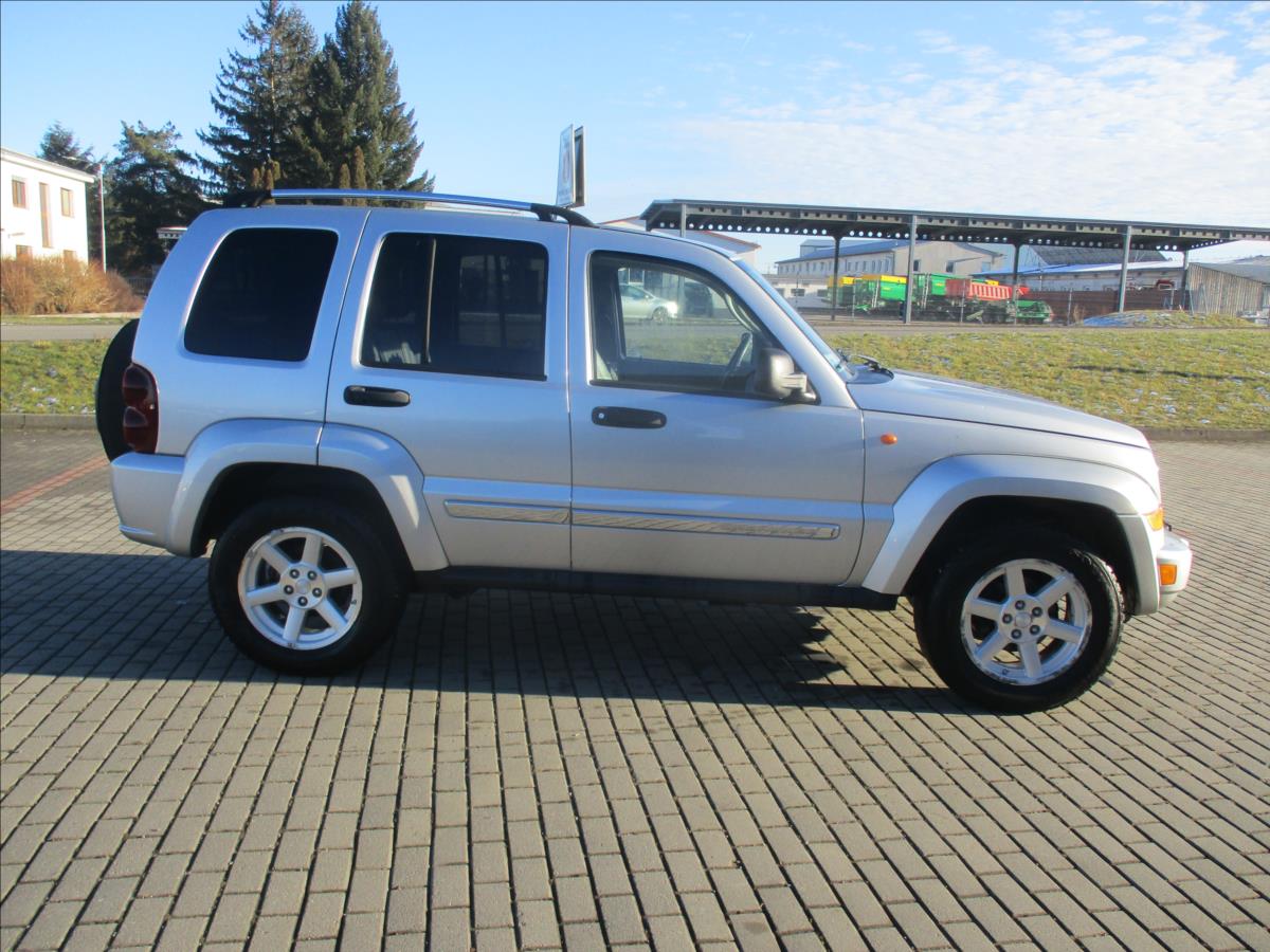 jeep-cherokee-2-8-crd-sport-120kw-automat-bez-koroze-a-dpf - 4