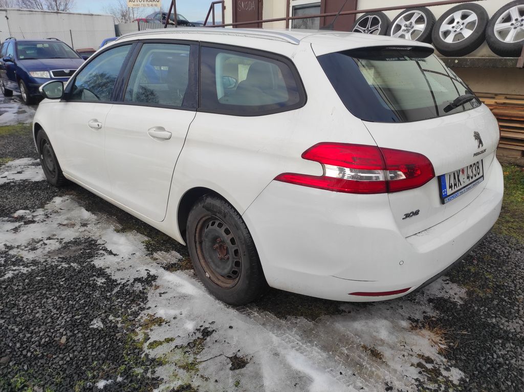 peugeot-308-active-sw-1-6-e-hdi-fap-115-k - 3