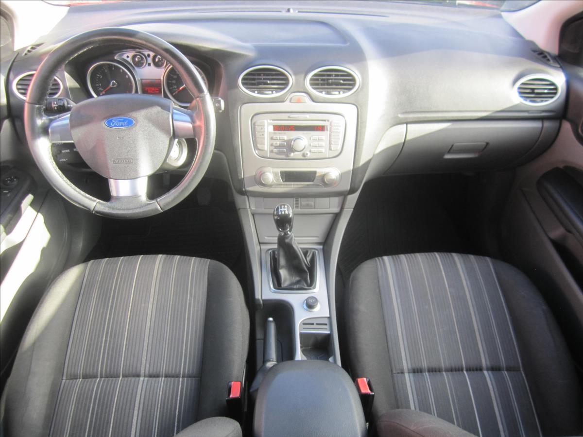 ford-focus-1-6i-duratec-trend-aut-klima-2-maj - 6