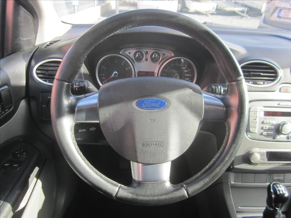 ford-focus-1-6i-duratec-trend-aut-klima-2-maj - 7