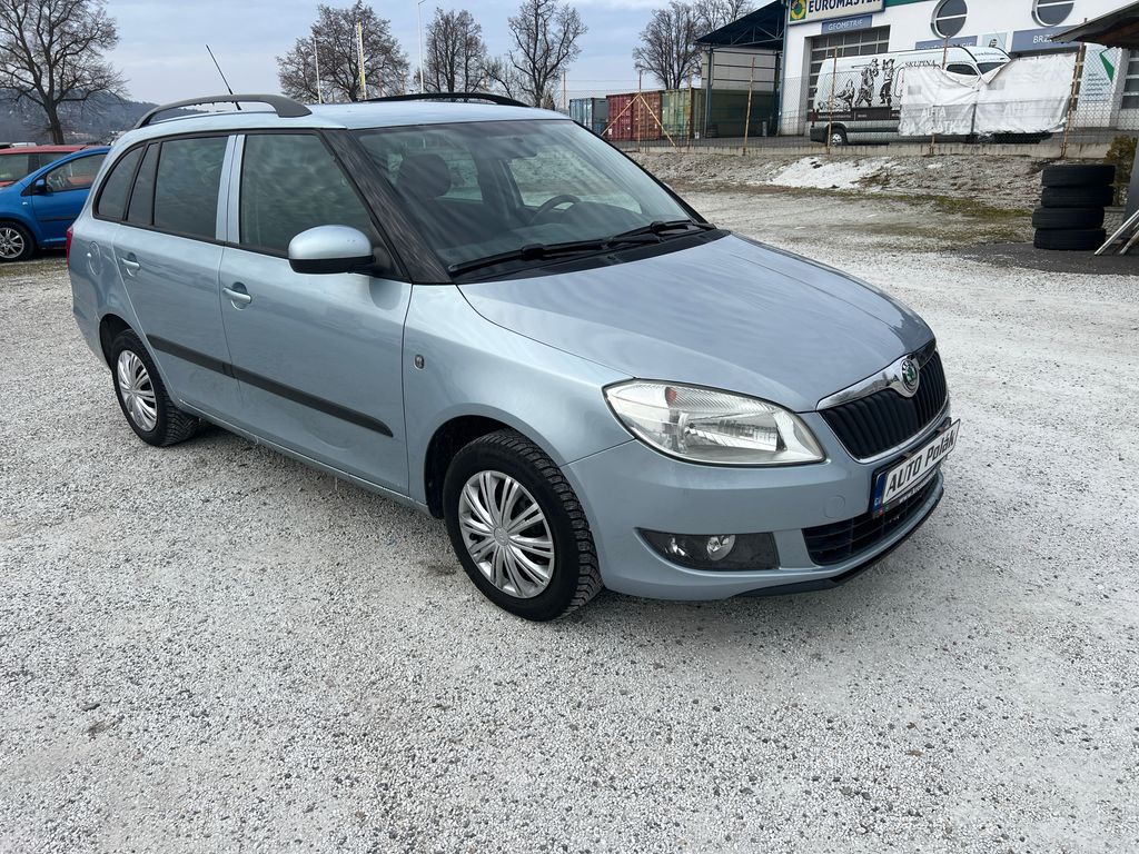 skoda-fabia-1-2-tsi-63kw-ambiente-combi - 2