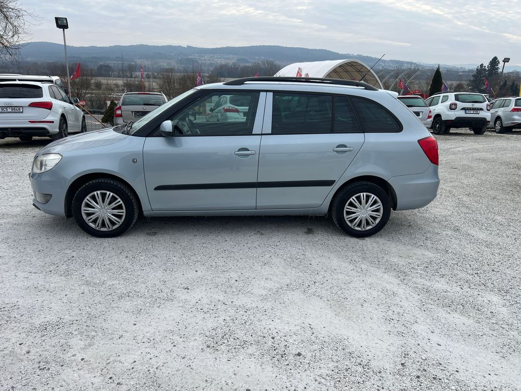 skoda-fabia-1-2-tsi-63kw-ambiente-combi - 4