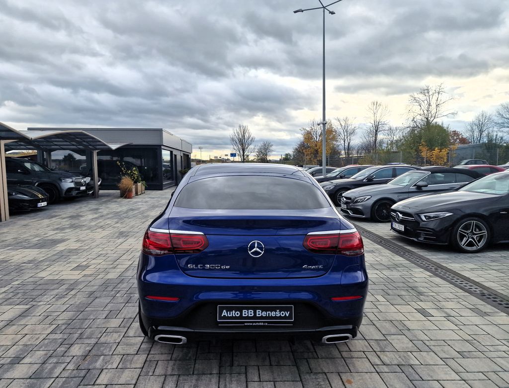 mercedes-benz-glc-glc-300-de-4matic-coupe-amg-cr - 4