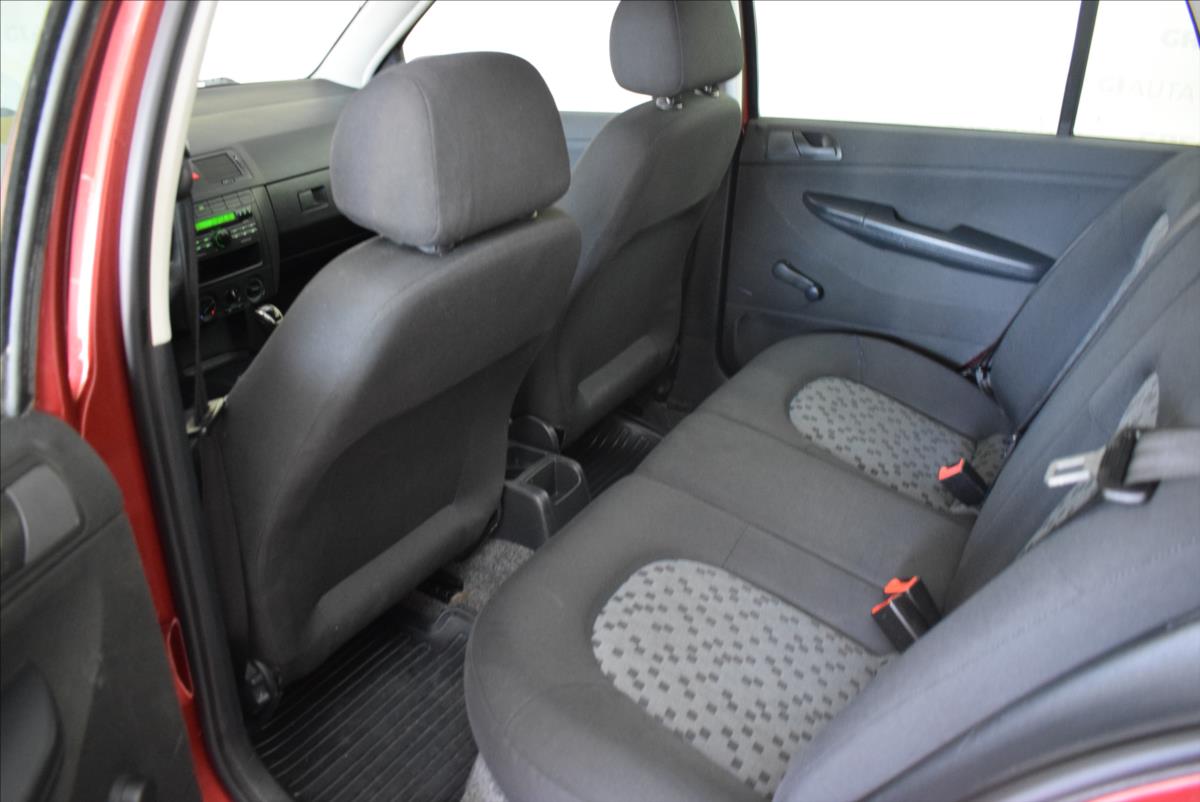 skoda-fabia-1-4-i-po-servisu-bez-koroze - 9