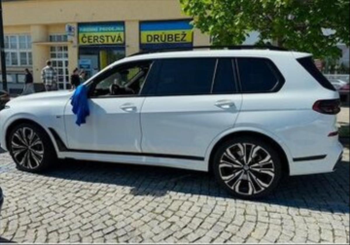 bmw-x7-3-0-xdrive40d - 3