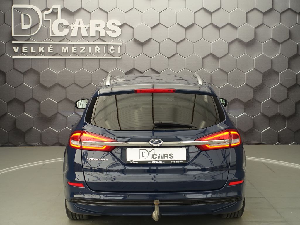 ford-mondeo-110-kw-led-svetla-nez-topeni - 3