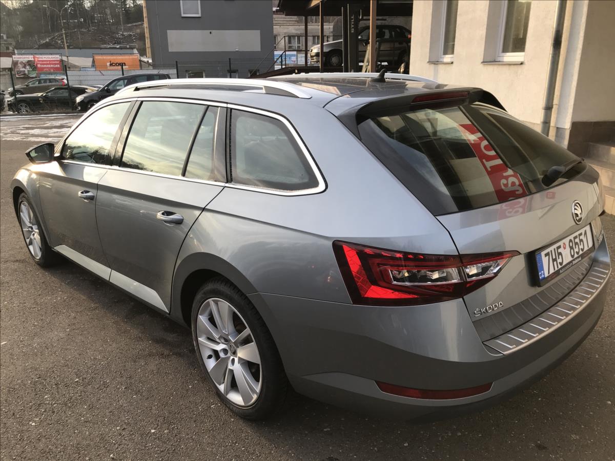 skoda-superb-2-0-tdi-110kw-style-combi-dsg - 5