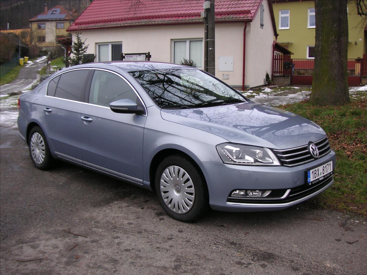 volkswagen-passat-2-0-tdi-125kw-highline-bmt - 1