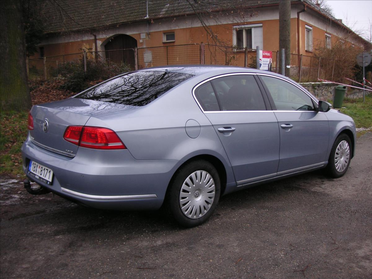 volkswagen-passat-2-0-tdi-125kw-highline-bmt - 5