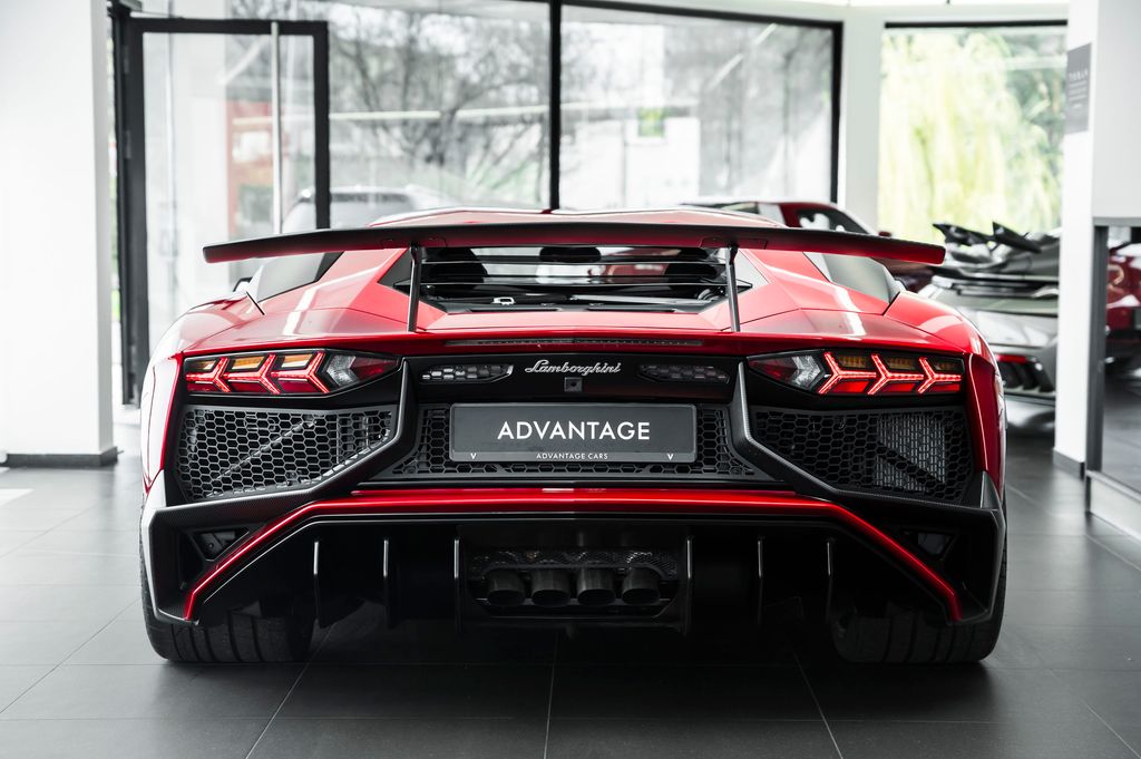 lamborghini-aventador-superveloce-coupe-1600-km - 2