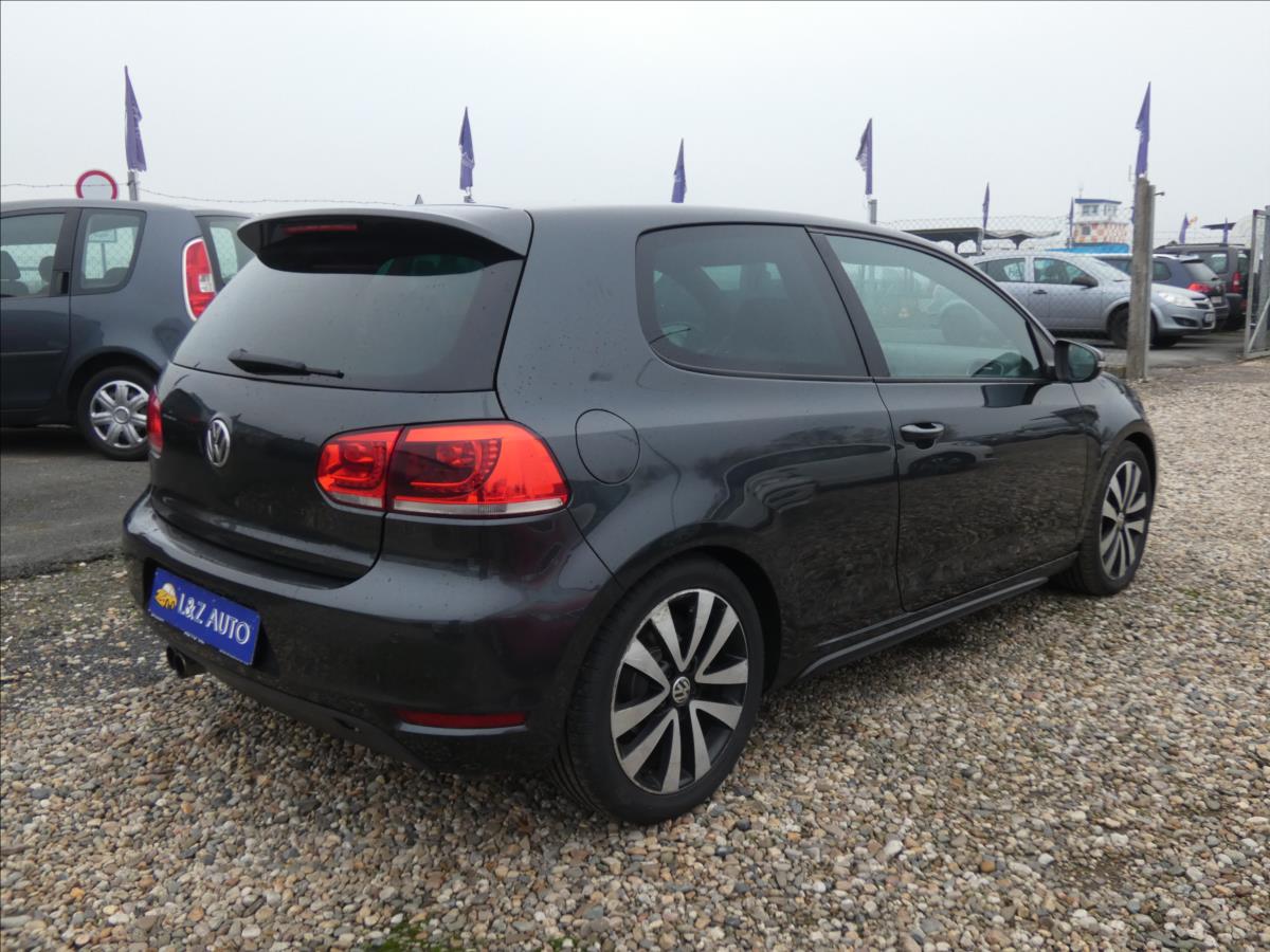 volkswagen-golf-2-0-gtd - 3