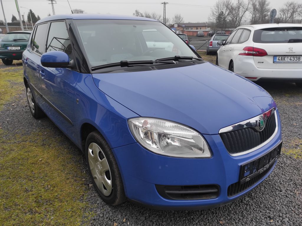 skoda-fabia-1-4-16v-comfort - 6