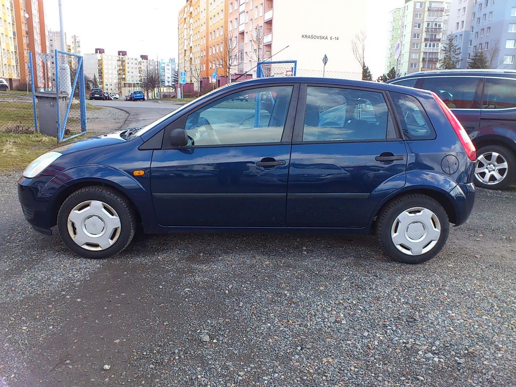 ford-fiesta-1-3-51-kw - 1