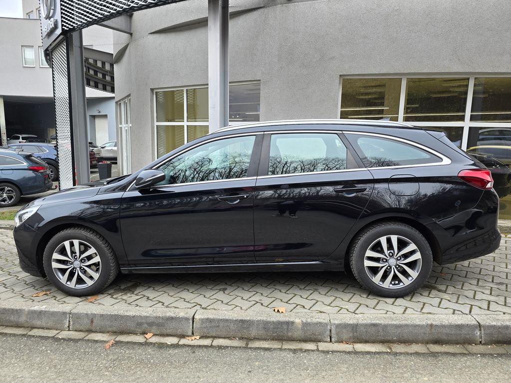 hyundai-i30-1-4-t-gdi-style-nav-serv-kn - 1