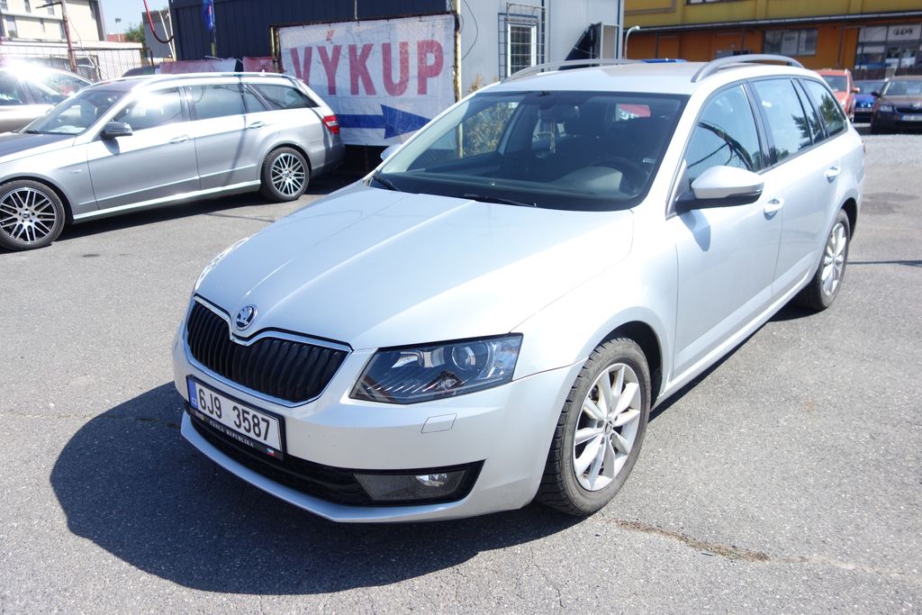 Škoda Octavia 2.0 TDI 110kW DSG Servisováno!