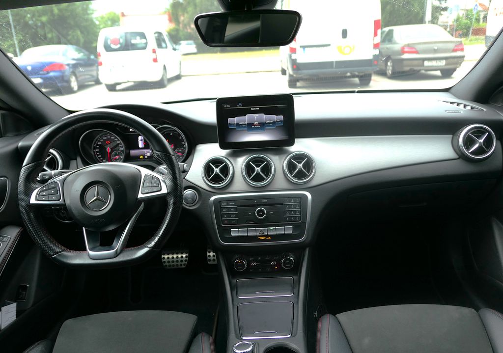 mercedes-benz-cla-cla-220d-sb - 1