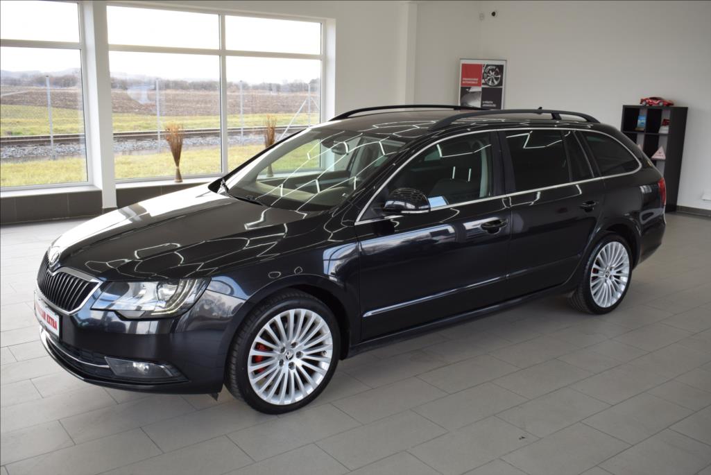 Škoda Superb 2,0 TDI,DSG,NAVI,XEN,serviska,