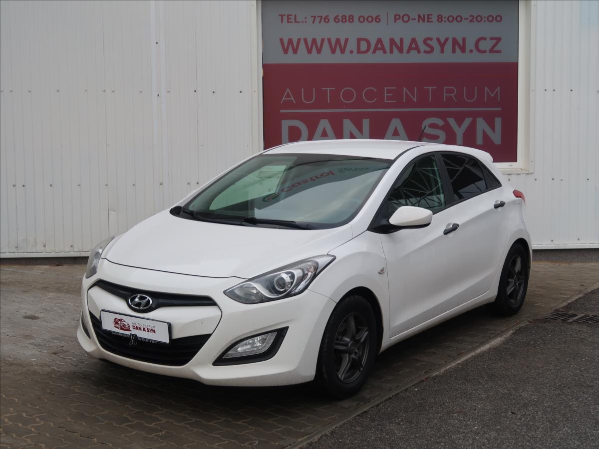 Hyundai i30 1,4 i 73kW CVVT Trikolor