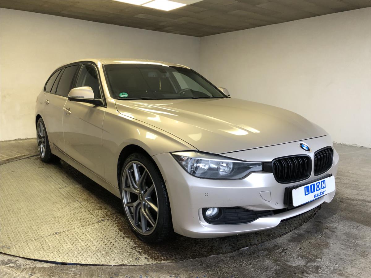 BMW Řada 3 2,0 320d Sport Line Touring