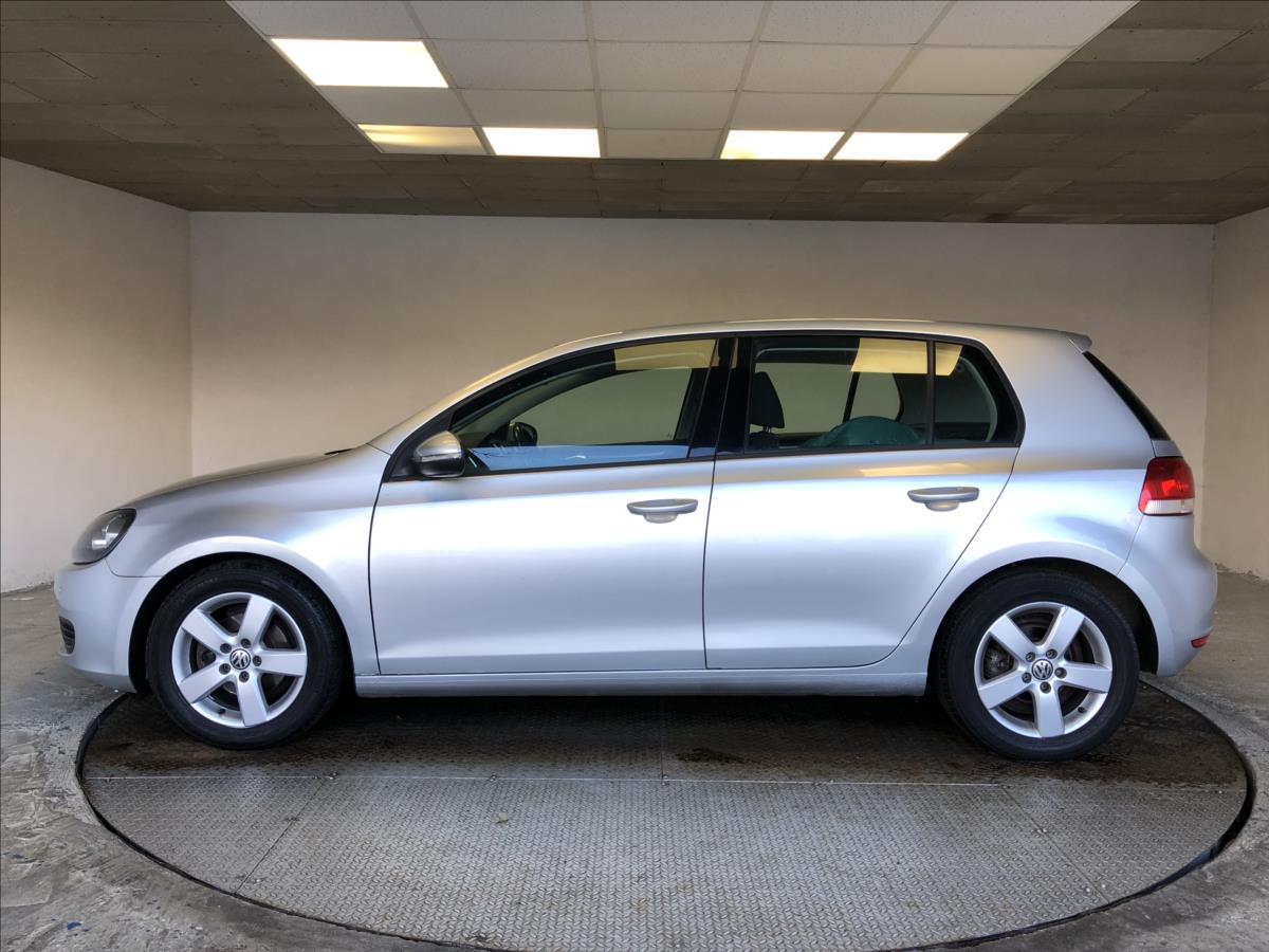 volkswagen-golf-1-6-tdi - 2